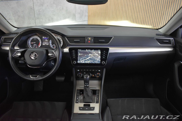 Škoda Superb 2.0 TDI DSG*TAŽNÉ*KAMERA* 2021