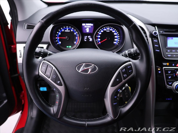 Hyundai i30 1,6 GDi 88kW CZ 2015