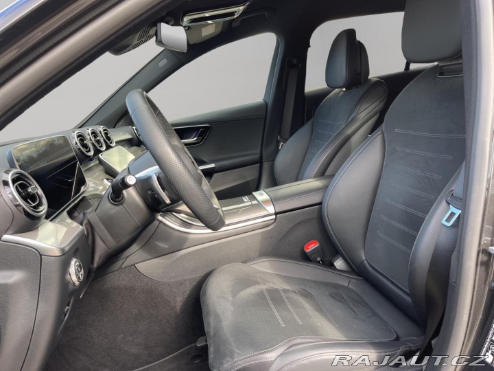 Mercedes-Benz C C 300 de 4MATIC kombi 2025