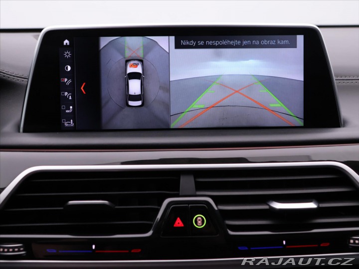 BMW 7 4,4 750i 330kW xDrive DPH 2017