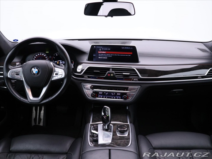 BMW 7 4,4 750i 330kW xDrive DPH 2017