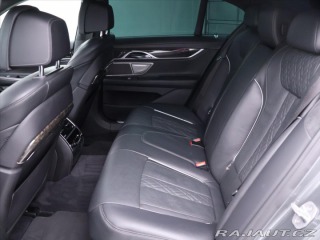 BMW 7 4,4 750i 330kW xDrive DPH 2017