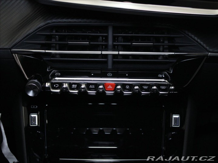 Peugeot 2008 1,2 PureTech 130 EAT8 All 2024