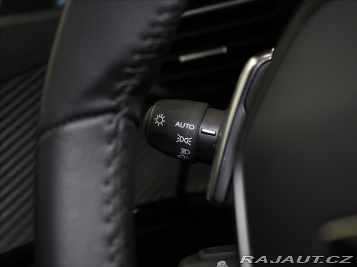 Peugeot 2008 1,2 PureTech 130 EAT8 All 2024