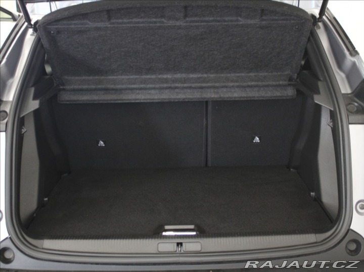 Peugeot 2008 1,2 PureTech 130 EAT8 All 2024