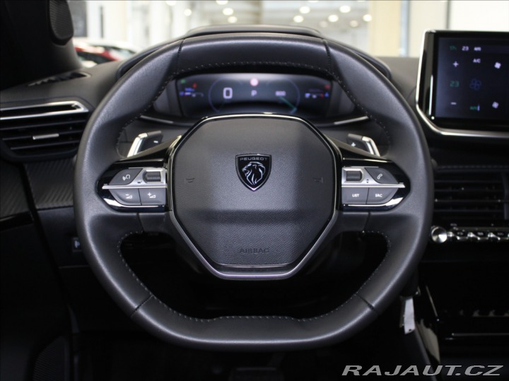 Peugeot 2008 1,2 PureTech 130 EAT8 All 2024