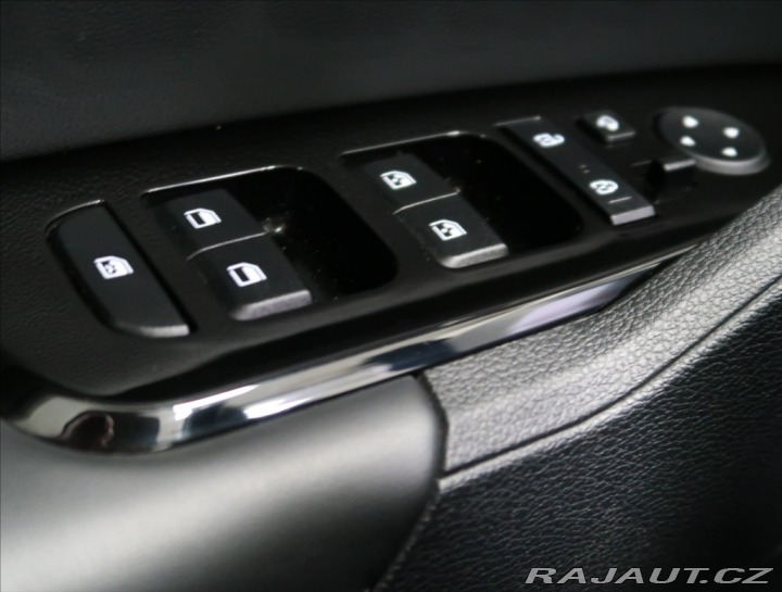 Kia Sportage 1,6 T-GDI AWD 1. MAJ ČR Z 2022