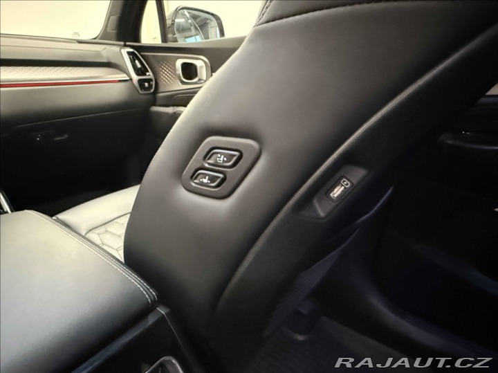 Kia Sorento 2,2 CRDI TOP 4X4 AT PANO 2021