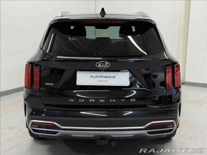 Kia Sorento 2,2 CRDI TOP 4X4 AT PANO 2021