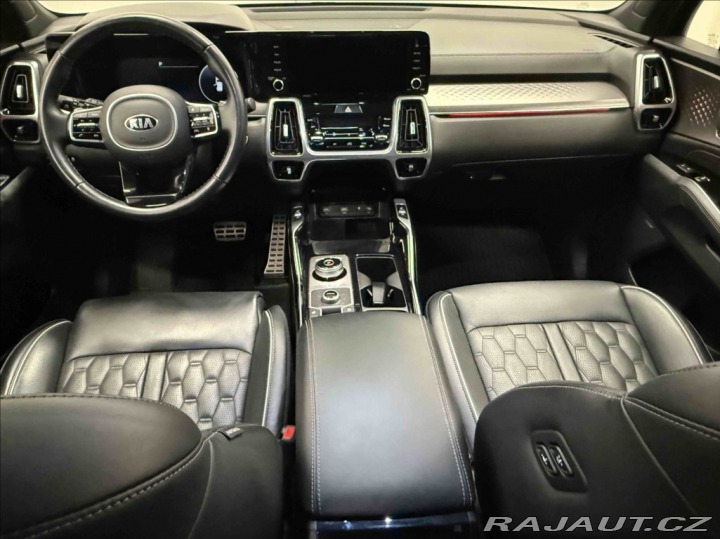 Kia Sorento 2,2 CRDI TOP 4X4 AT PANO 2021