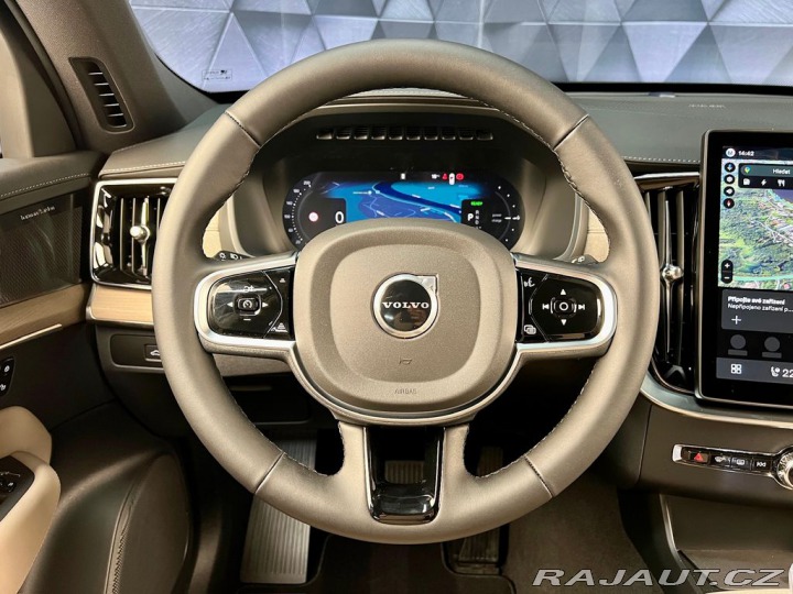 Volvo XC90 T8 AWD DARK PLUS, VZDUCH, 2026