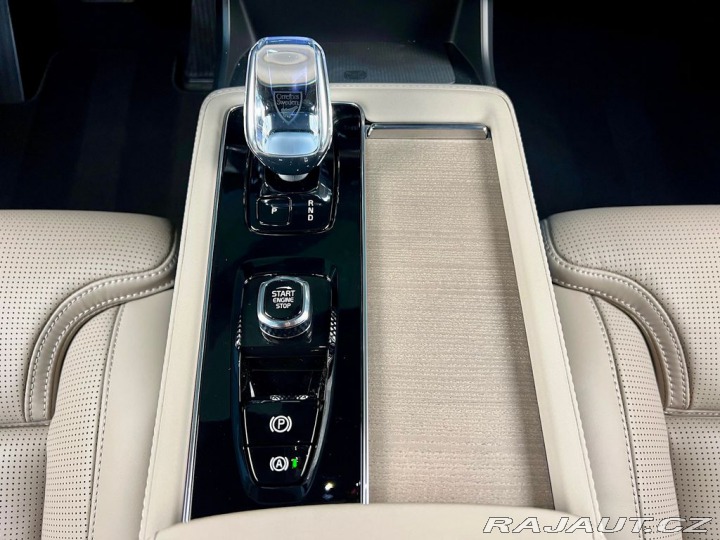Volvo XC90 T8 AWD DARK PLUS, VZDUCH, 2026