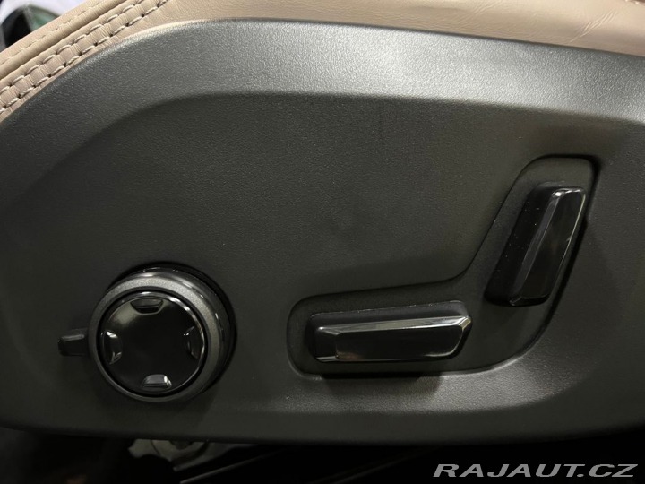 Volvo XC90 T8 AWD DARK PLUS, VZDUCH, 2026