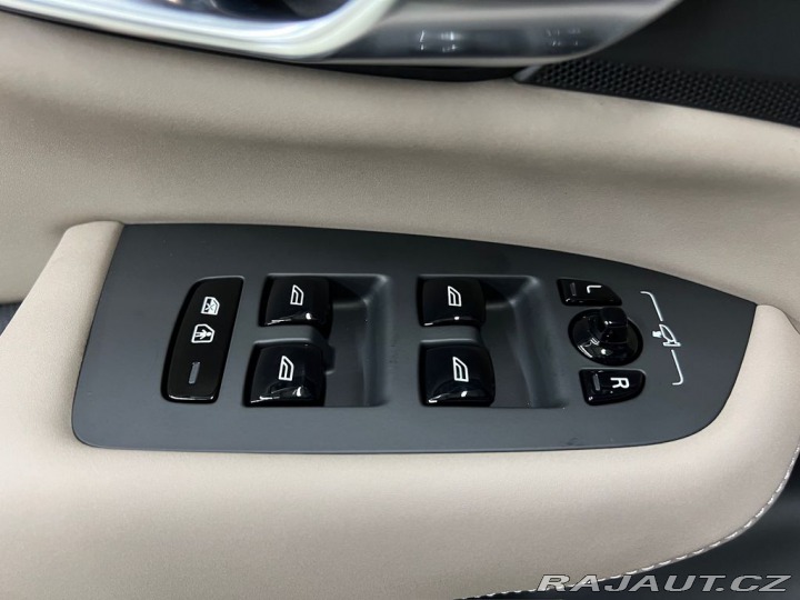 Volvo XC90 T8 AWD DARK PLUS, VZDUCH, 2026