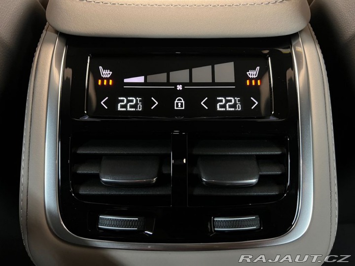 Volvo XC90 T8 AWD DARK PLUS, VZDUCH, 2026