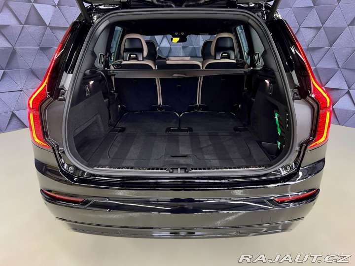 Volvo XC90 T8 AWD DARK PLUS, VZDUCH, 2026