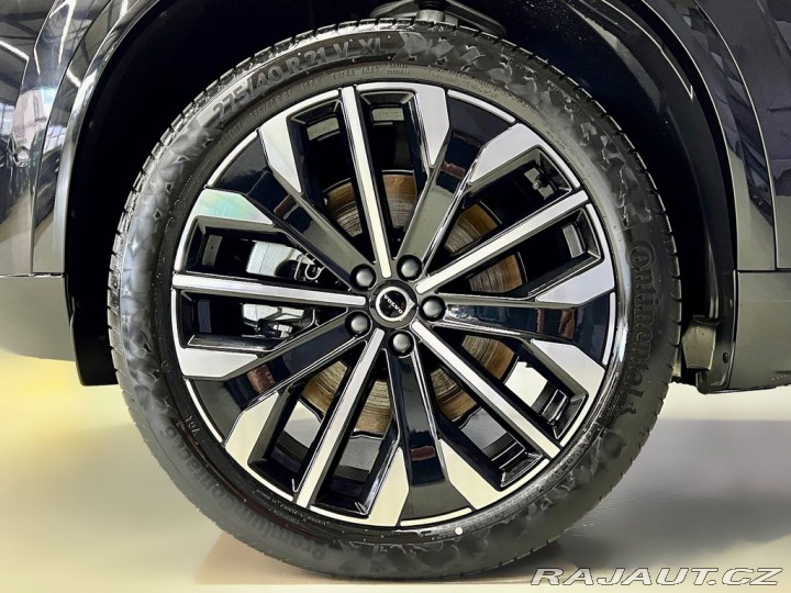 Volvo XC90 T8 AWD DARK PLUS, VZDUCH, 2026
