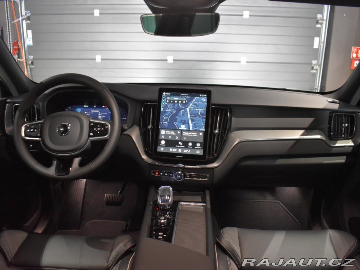 Volvo XC60 2,0 T8 AWD Black Edition 2025