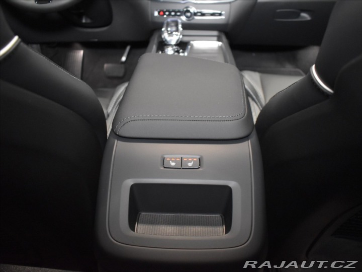 Volvo XC60 2,0 T8 AWD Black Edition 2025