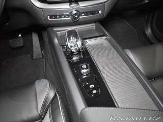 Volvo XC60 2,0 T8 AWD Black Edition 2025