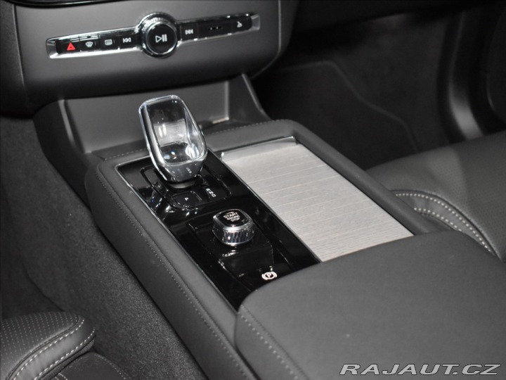 Volvo XC90 2,0 B5 AWD Ultra Vzduch,B 2025