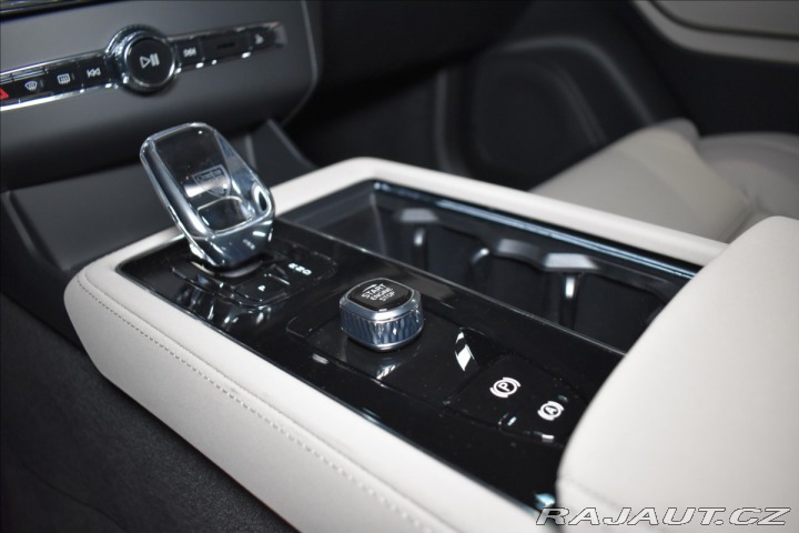 Volvo XC90 2,0 B5  Plus Dark 1800