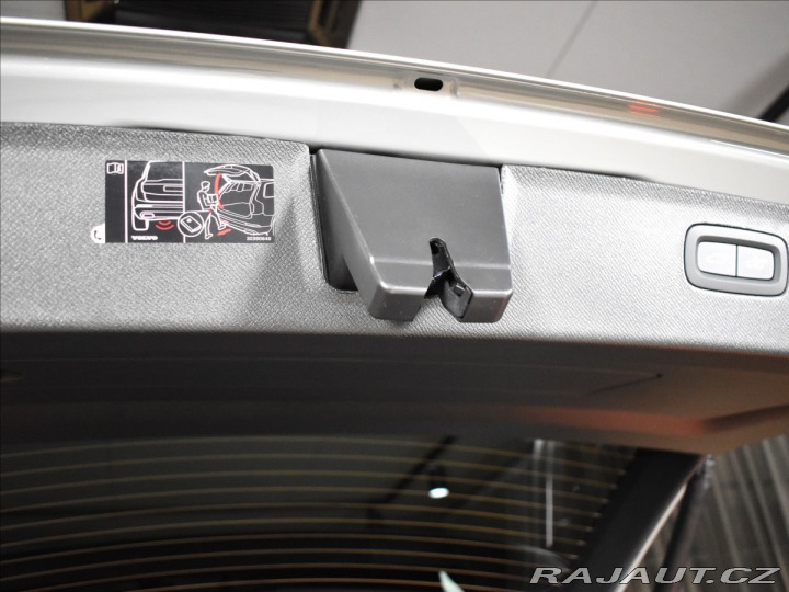 Volvo XC90 2,0 B5  Plus Dark 1800