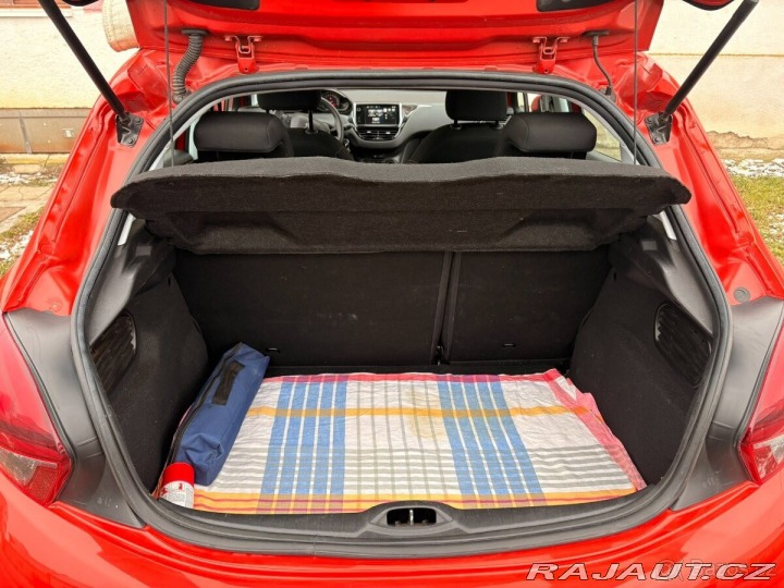 Peugeot 208 1,2   60 kW, 2017, 31 000 2017