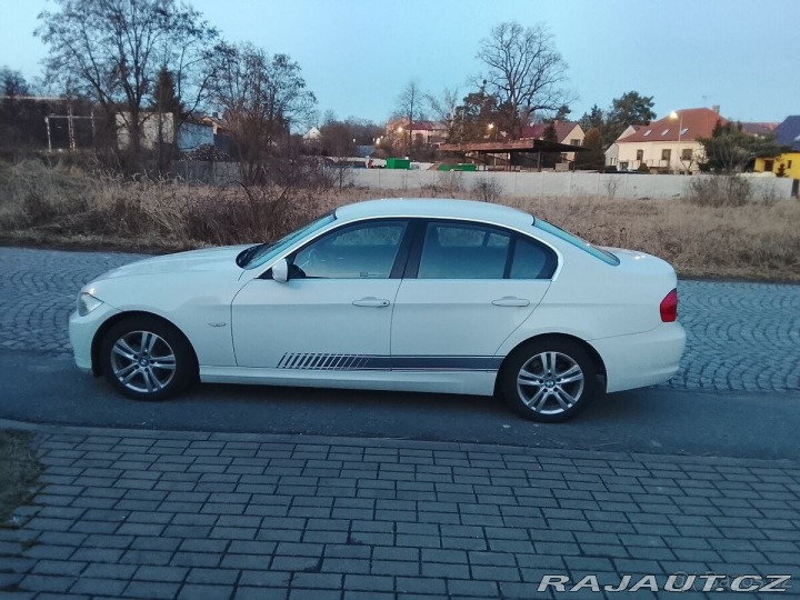 BMW 3 318 D 2012