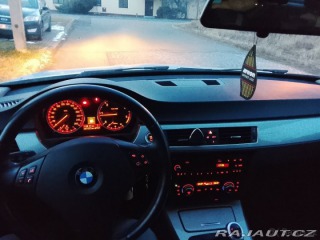 BMW 3 318 D 2012