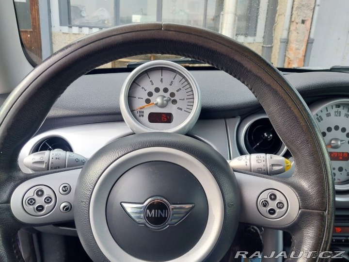 Mini Cooper 1,6   One 2006