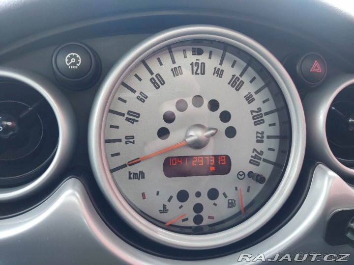 Mini Cooper 1,6   One 2006