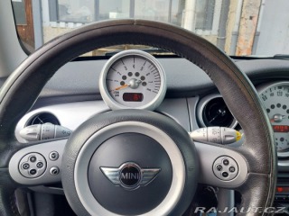 Mini Cooper 1,6   One 2006