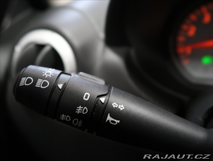 Dacia Sandero 1,2 i 16V ČR KLIMA TAŽNÉ 2011