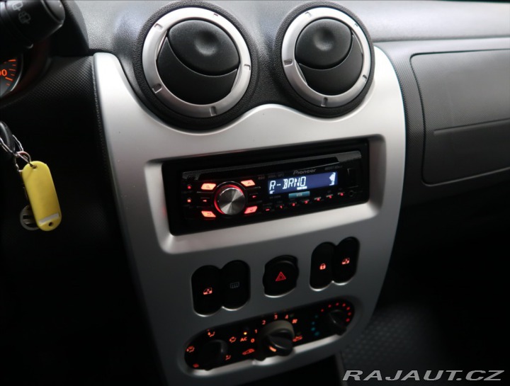 Dacia Sandero 1,2 i 16V ČR KLIMA TAŽNÉ 2011