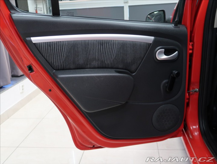 Dacia Sandero 1,2 i 16V ČR KLIMA TAŽNÉ 2011
