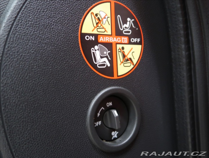 Dacia Sandero 1,2 i 16V ČR KLIMA TAŽNÉ 2011