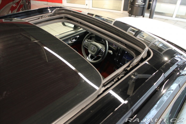 Volvo XC40 T4 R Design AWD CZ/1. Maj 2019