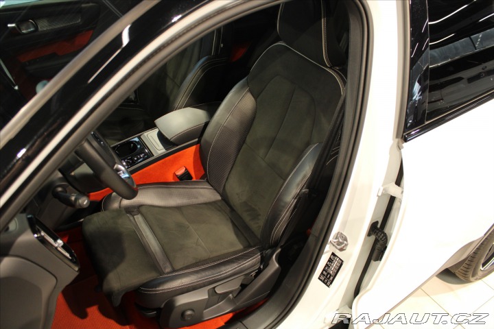 Volvo XC40 T4 R Design AWD CZ/1. Maj 2019