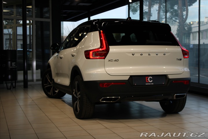 Volvo XC40 T4 R Design AWD CZ/1. Maj 2019