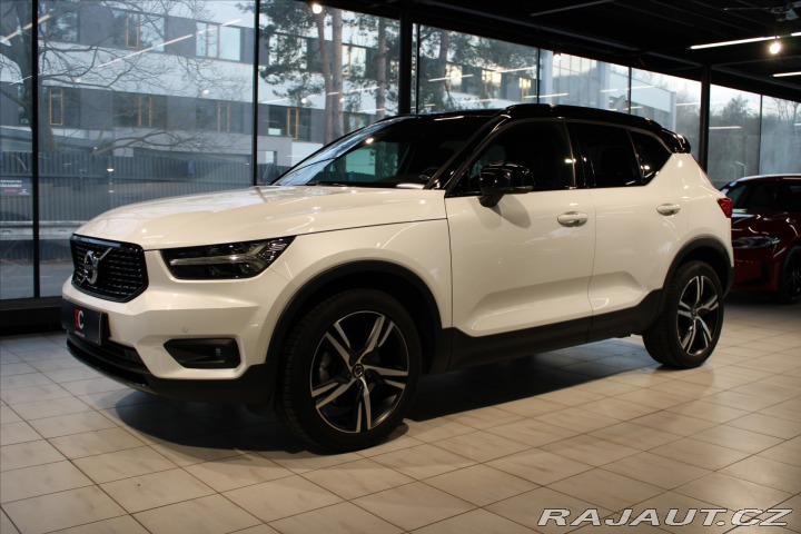 Volvo XC40 T4 R Design AWD CZ/1. Maj 2019