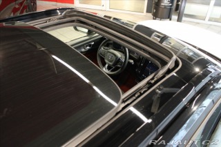 Volvo XC40 T4 R Design AWD CZ/1. Maj 2019