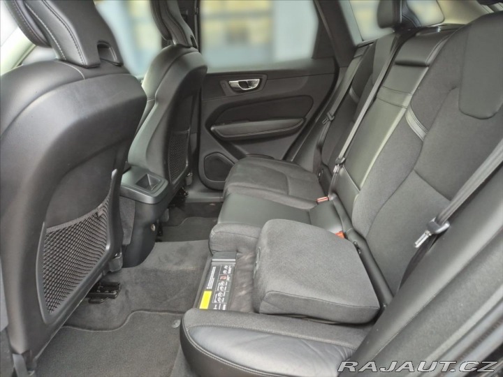 Volvo XC60 2,0 D3 MOMENTUM+ MAN 2018