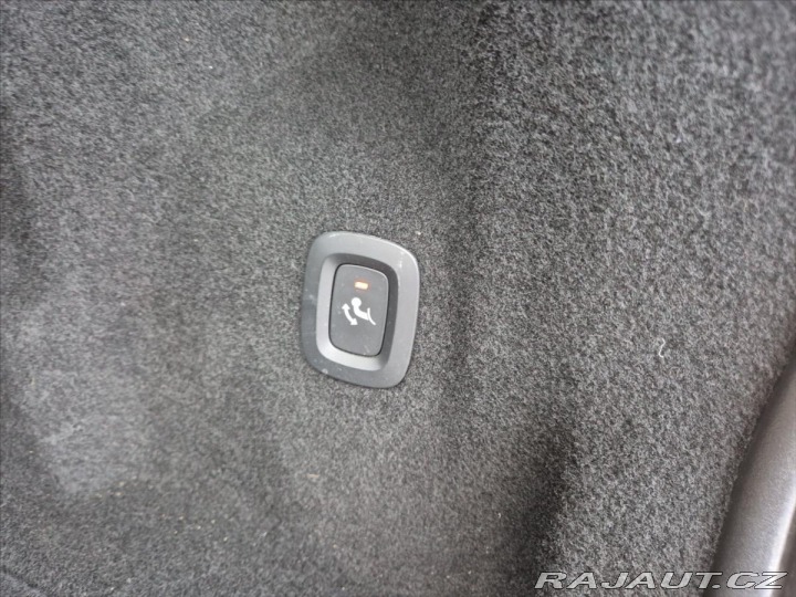 Volvo XC60 2,0 D3 MOMENTUM+ MAN 2018