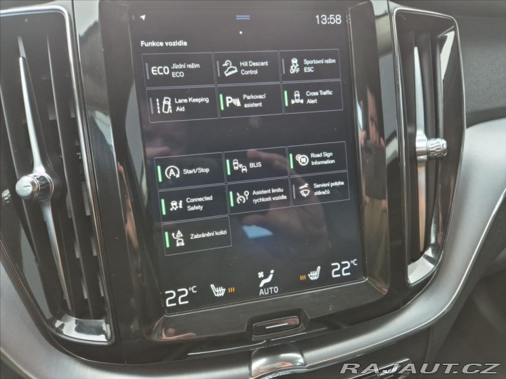 Volvo XC60 2,0 D3 MOMENTUM+ MAN 2018