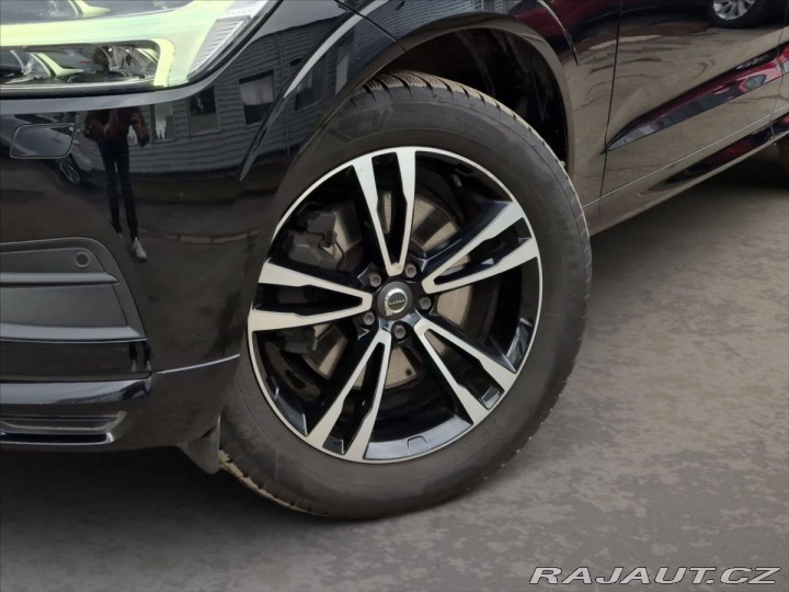 Volvo XC60 2,0 D3 MOMENTUM+ MAN 2018