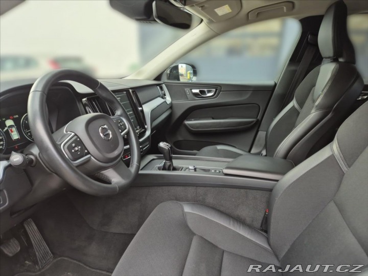 Volvo XC60 2,0 D3 MOMENTUM+ MAN 2018