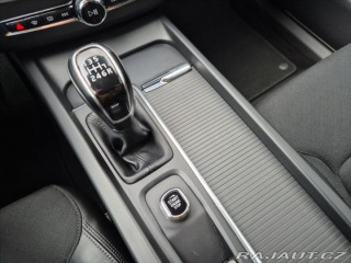 Volvo XC60 2,0 D3 MOMENTUM+ MAN 2018