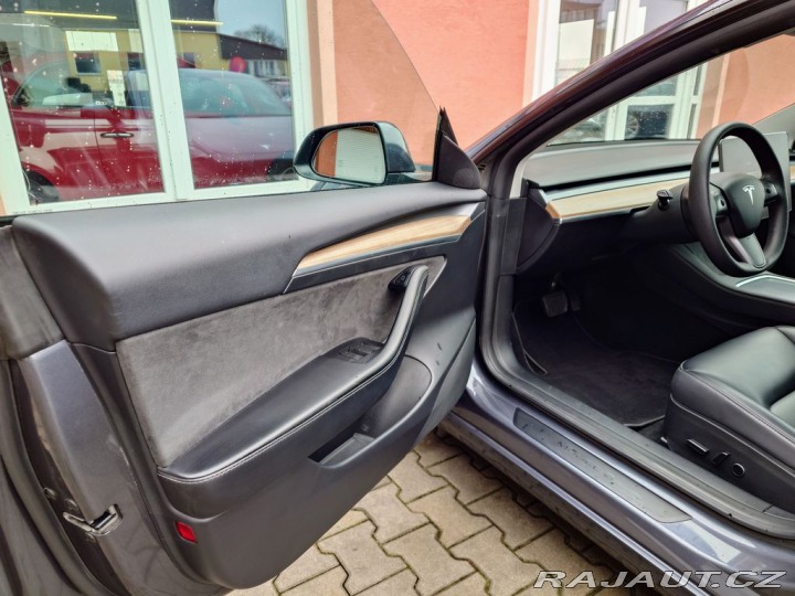 Tesla Model 3 Standard Range Plus 208 k 2022