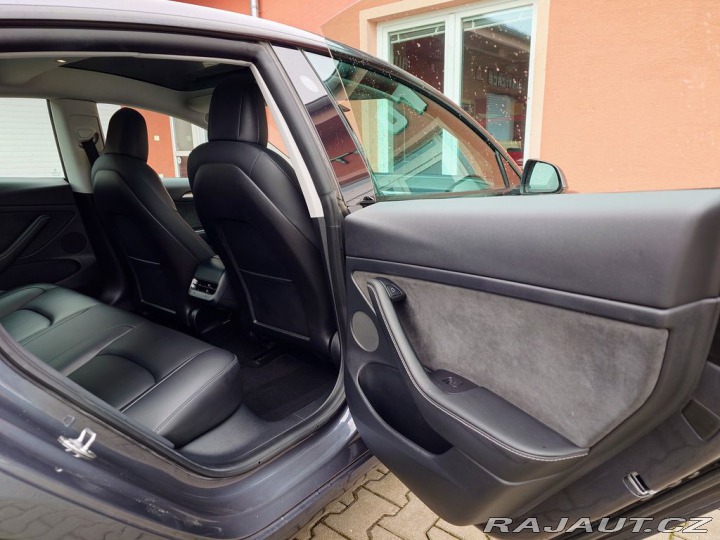 Tesla Model 3 Standard Range Plus 208 k 2022